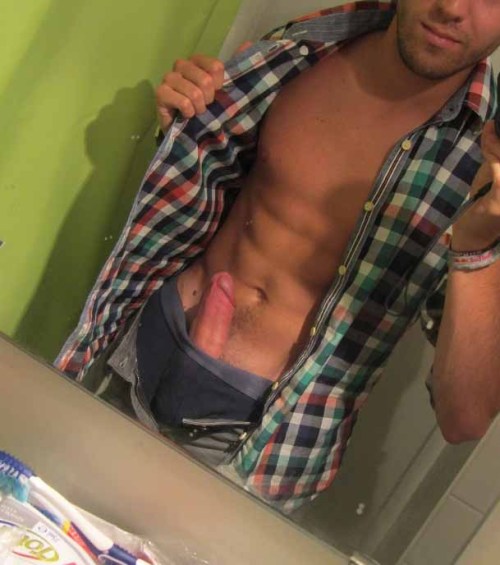 tommytank4: sevenbysixlove: mrbigdick98: Mr. Dick Looks like someone wants to cum out and play! Fol