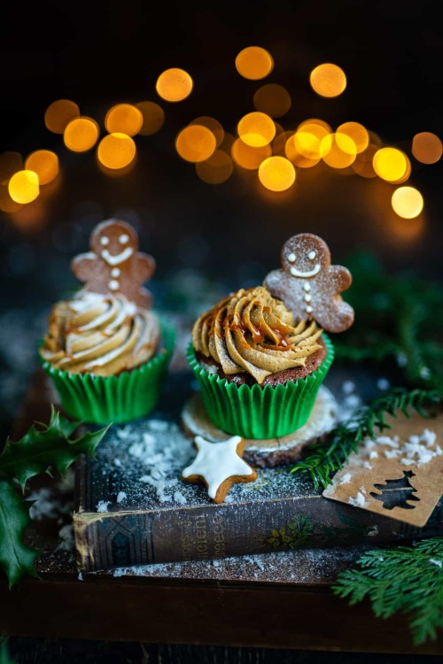 foodffs: GINGERBREAD CUPCAKES WITH BISCOFF FROSTINGFollow for recipesIs this how you roll?