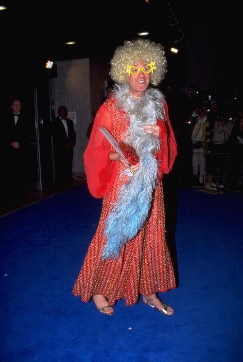 hysterical-qween:  Brian May serving lewks 