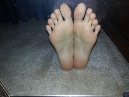 Fake Craigslist foot model searchBrittany - Size 6 - Austin, TXDelicious!!