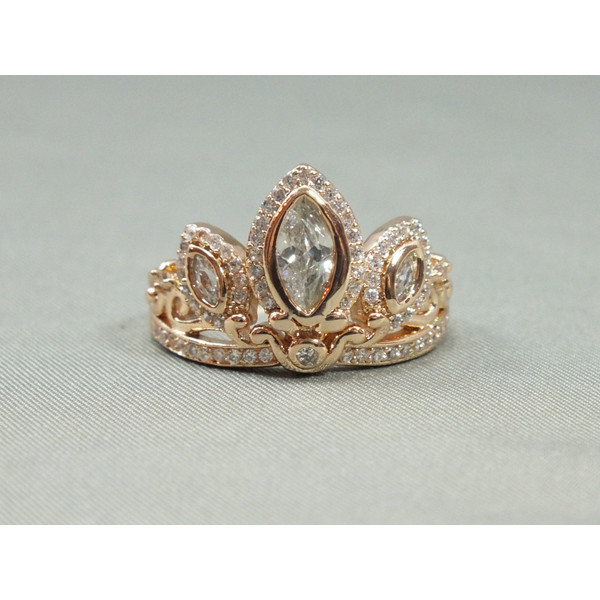 thepastisallbehindme:  Rapunzel Rose Gold Tiara Princess Ring Tangled Crown Crystals