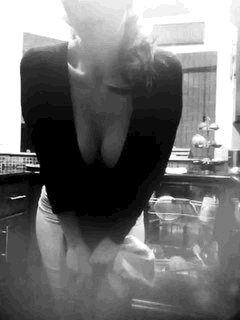 jenniselfies:  dishes and dancing