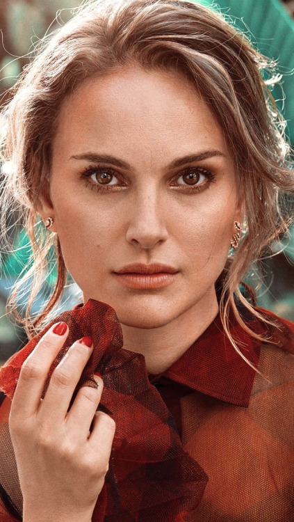 Featured image of post Lockscreen Natalie Portman Wallpaper Iphone : We present our wallpapers for desktop of natalie portman in high resolution and quality, as well as an additional full hd high quality wallpapers, which ideally suit for desktop not only of the big screens, but also on the screens of android and iphone.