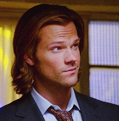 fandoms-be-with-me:  eat-pie-in-221b-with-satan:   SAM’S FACE.   DEAN’S FACE