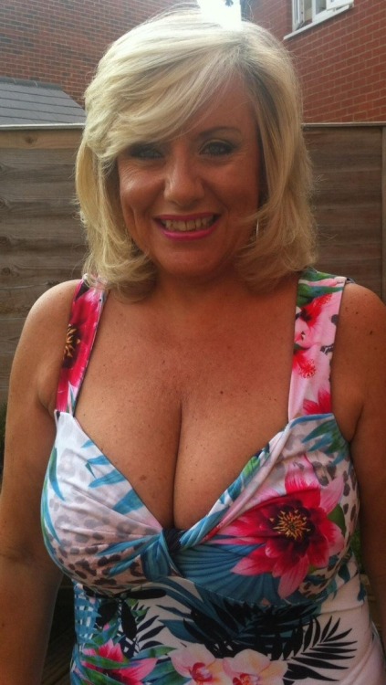 loveitall2015:busty mature milfs porn pictures