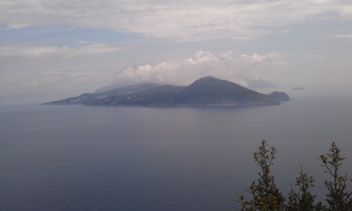 ablative-absolute: This is the Villa Jovis (House of Jupiter) on the island of Capri in Italy. 