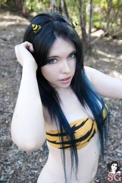 past-her-eyes:  Voly Suicide  voly.suicidegirls.com For South African SuicideGirls  