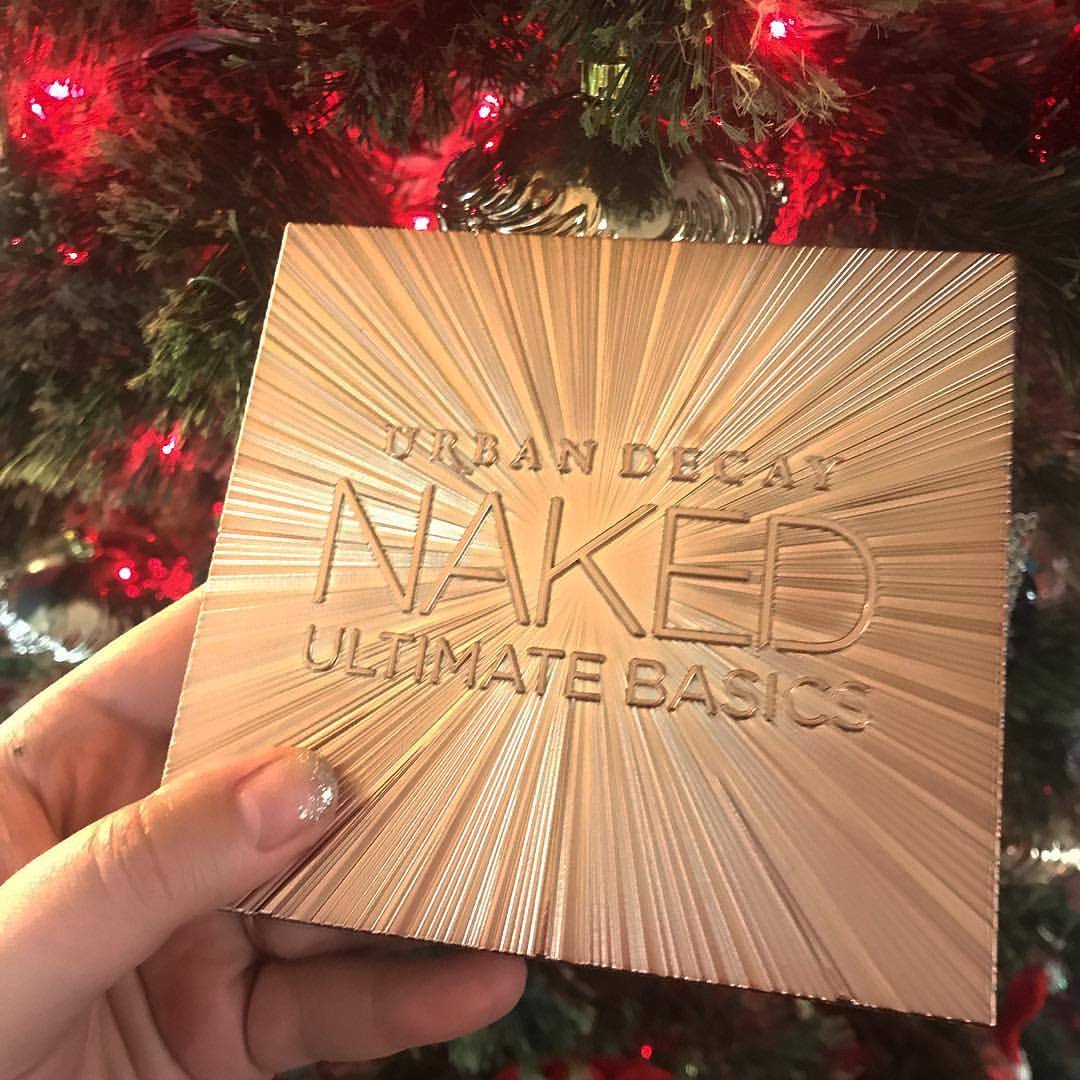 My first Urban Decay palette and I’m in love 😍❤️ #hedidgreat #urbandecay #christmasgifts #love