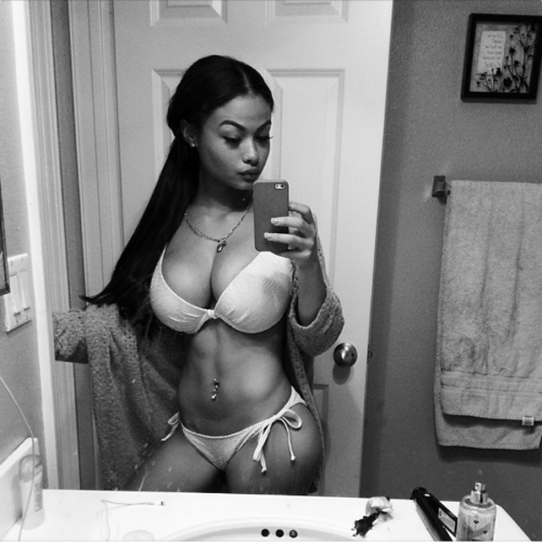 ebony-spicy:  More ebony pussy waiting adult photos