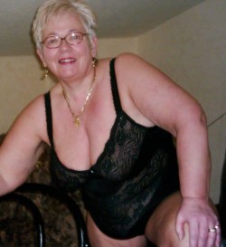 Bigsexybbwgirls:  Wild Tempting Bbw Hottie Huge Titty Solo  Old Girl Looks Good To