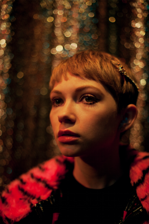 iylshowcase: Analogue Girls in a Digital World‘The Tumblr-Girl Gang’ or the evolution within a new w