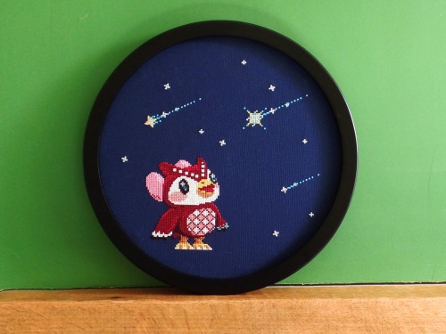 scrixels:Stargazing~pattern available on etsy, just in time for Celeste’s birthday!