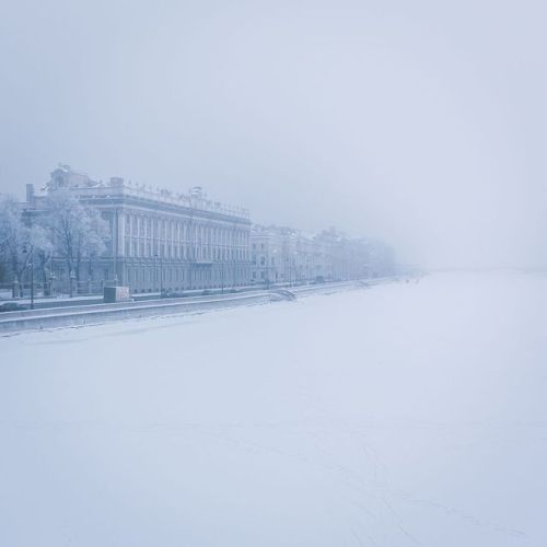 krasna–devica: Foggy day in St. Petersburg