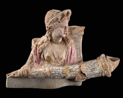 drakontomalloi:Anonymous  Eretrian artist - Lamp in the form of a bust of Hekate holding horizontall