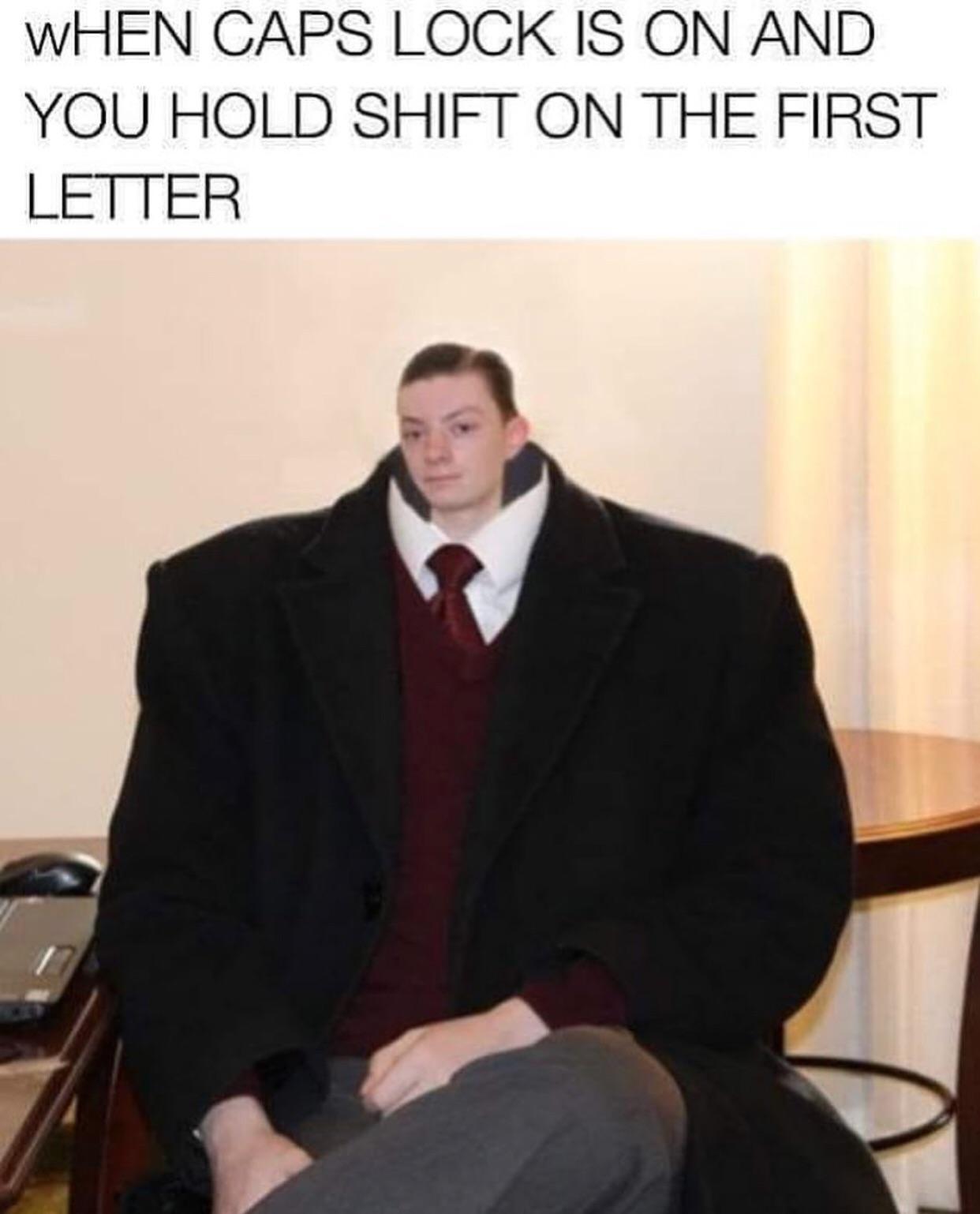 ヽ( = w = )ﾉ