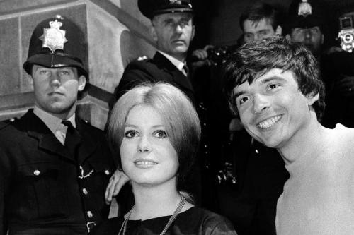 Catherine DENEUVE et David BAILEY, Saint Pancras