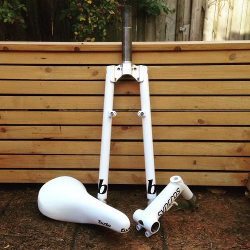 instabicycle: Via @classic_mtbs: Ghost White for Halloween #brodiebikes #syncros #selleturbo #retrom