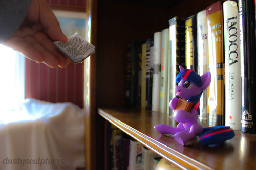 bananafingers:dustysculptures:  Knowledge is the key to your next opportunity.   OmfgAhhhhtoocute <333