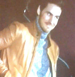 captainswansource: Jen talking about how lucky she’s been to kiss such handsome guys and Colin blush
