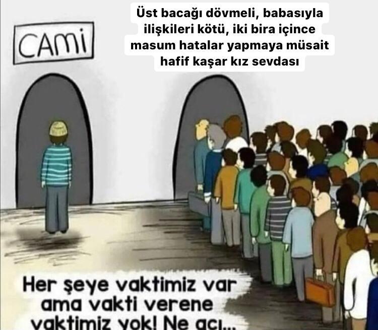 CAMI Üst bacağı dövmeli,...