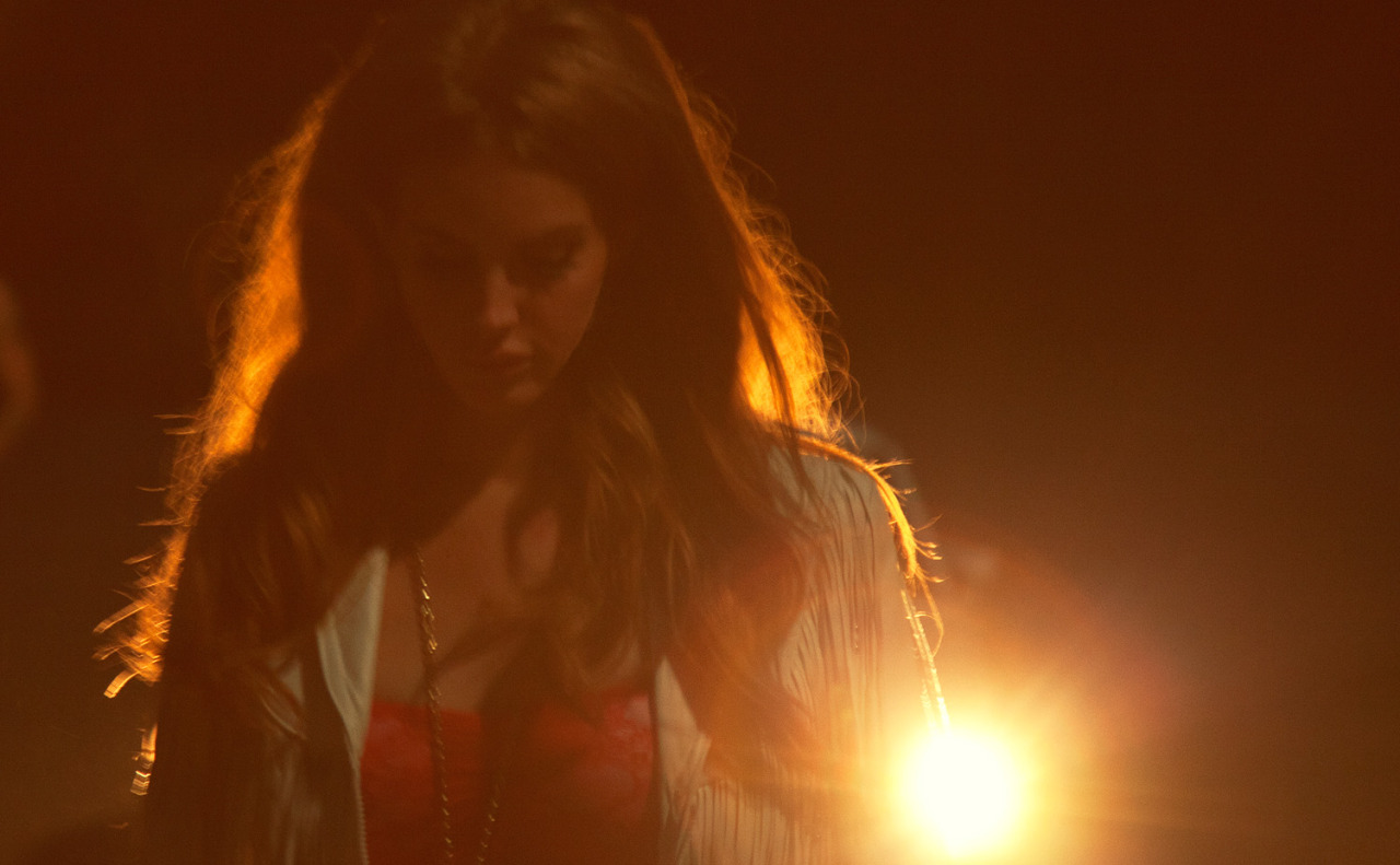 ridinwithlana:  lanayesyou:  Born To Die.   Follow for more of Queen Lana! 