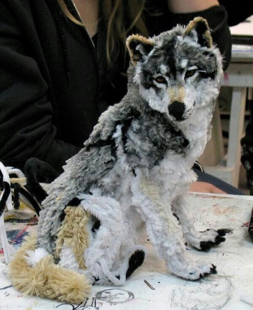 davvidtennant:A Pipe Cleaner Wolf.