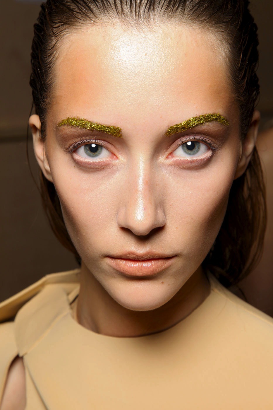 mountainsofpizza:  larastonestits:  Alana Zimmer backstage at Thierry Mugler, Spring/Summer