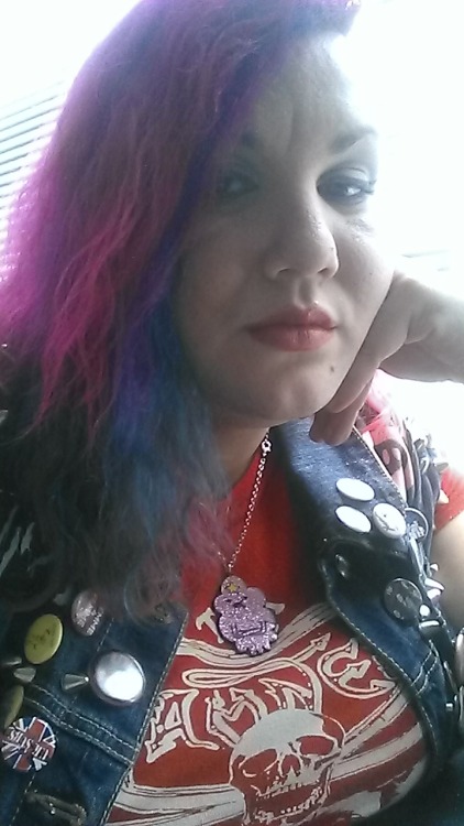 fallopianrhapsody:Selfie game level 99. Gas me up tumblr.