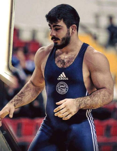 Versa Macho