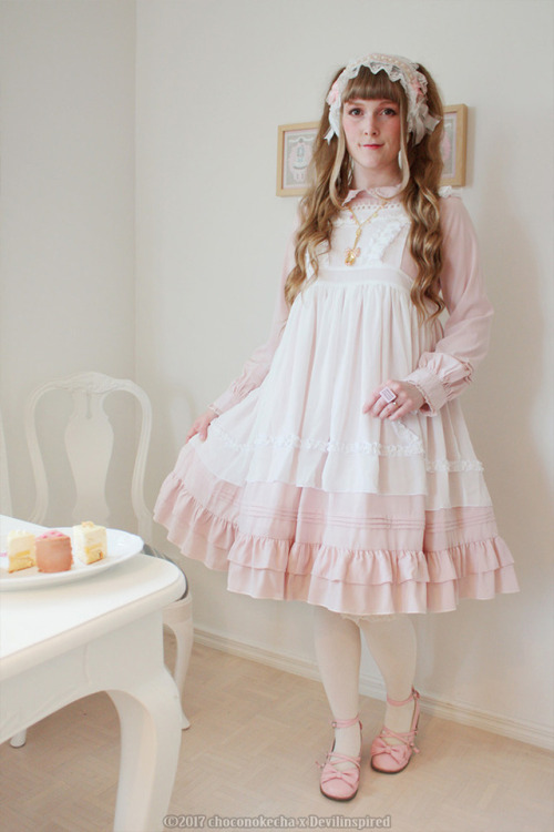 Sweetest tea time I recently received this lovely dress set from Devilinspired. You can find it at w