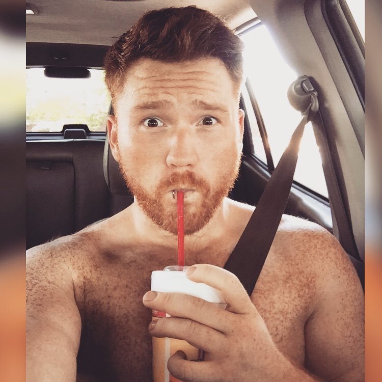 thegingerium:  Fuck this HEAT! #getmeoutofazforasummer #imhot #burningginger #postworkout