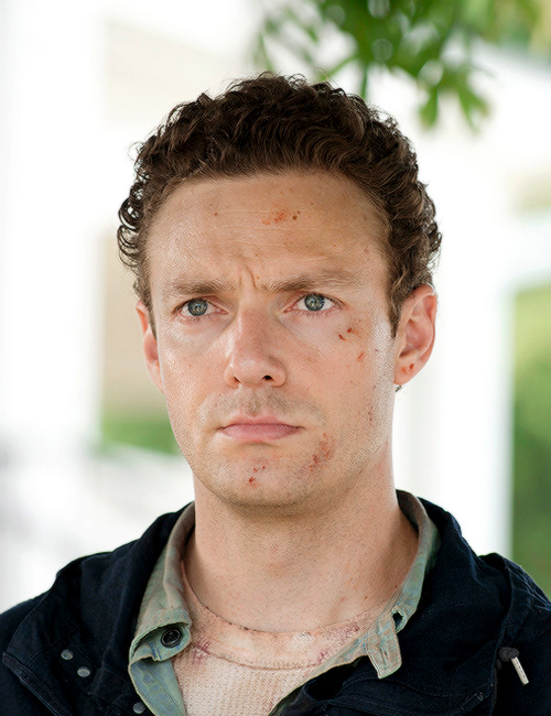 dailytwdcast:  Aaron in ‘The Walking Dead’ Season 6 Episode 5 Now  