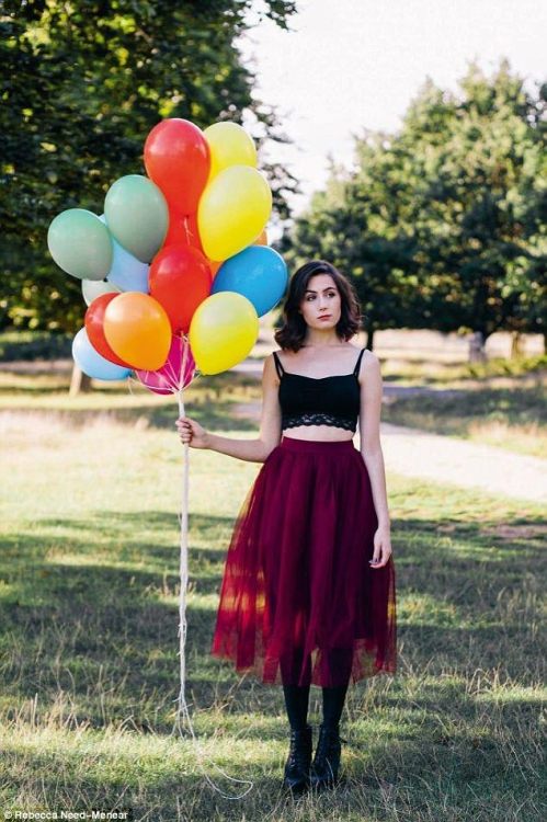 Cute girl of the day is Dodie Clark!