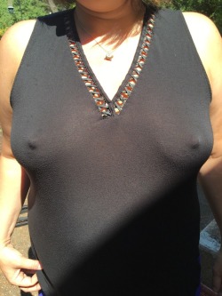 pinkmonkeystl:  It’s Braless Friday!  Join