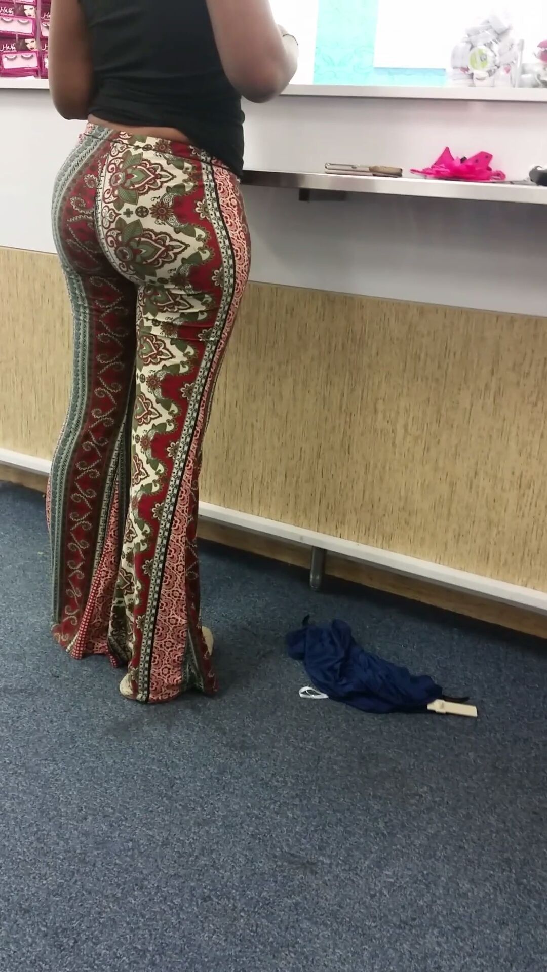 bubblebuttcreepin:  Such a nice ass ! 