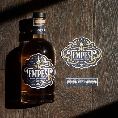 beautifultype:
“Amazing work by @jasoncarne. Tempest is a fictional brand in hommage to the people who have fought in 1920´s against prohibition https://ift.tt/2Luhamg
”