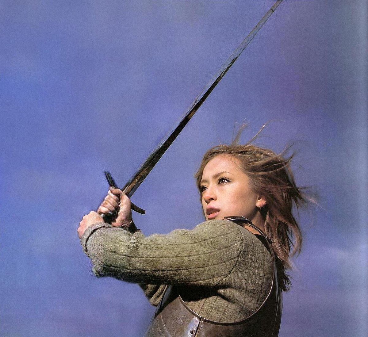mn3m0s1n3s:Ayumi Hamasaki for the shoot for the single “Free &amp; Easy”.