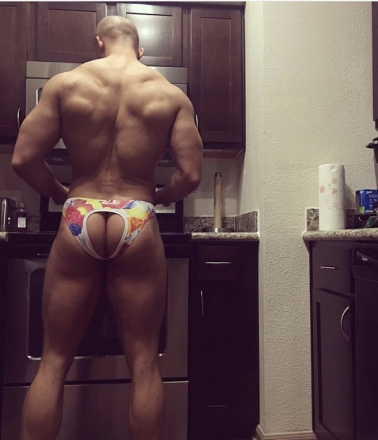 wearthestrap:  