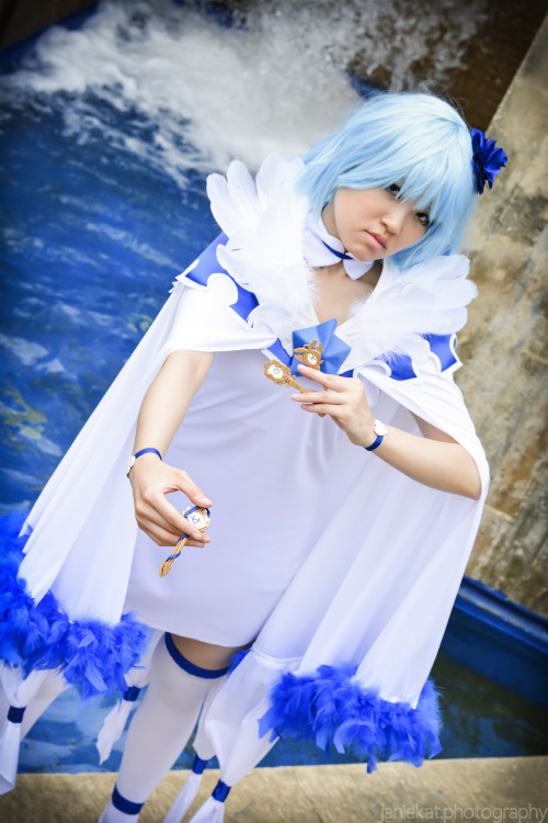 janiekat:Otakon 2013 Fairy TailKagura • emboitesYukino • shinigamicloverLibra • emilyPhotographer • 