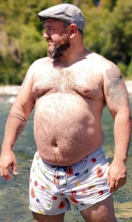 fhabhotdamncobs: redhotrodhut: BELLY.   W♂♂F     (WARNING!   No “Pretty Boys” here.)  Hot