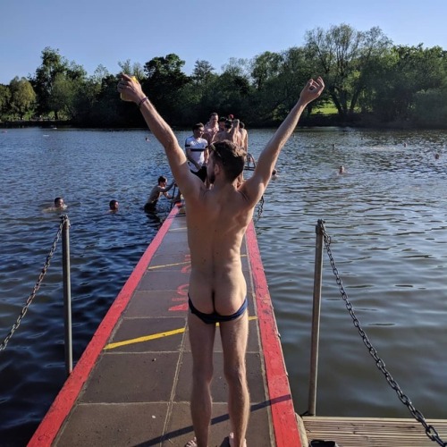 “No Butts” London 2018  Sun’s out buns out! Turns out lifeguards don’t like 