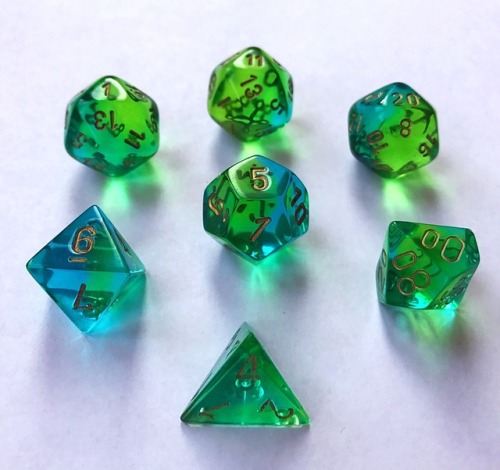battlecrazed-axe-mage: Gorgeous discontinued set–Chessex green/teal translucent gemini 