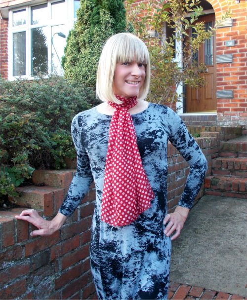 lovecourts:  Lazy Sunday dress-up fun with The Delicious Courtney! 