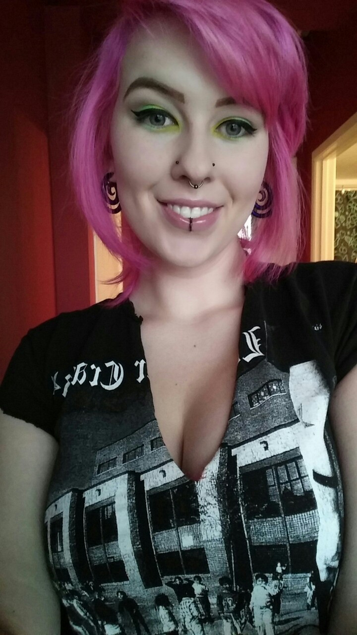 axolotlturntable:  💋💄💅🍦🌺  Flawless