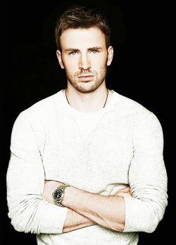 chrisevasn:  one year of chris evans↪ day