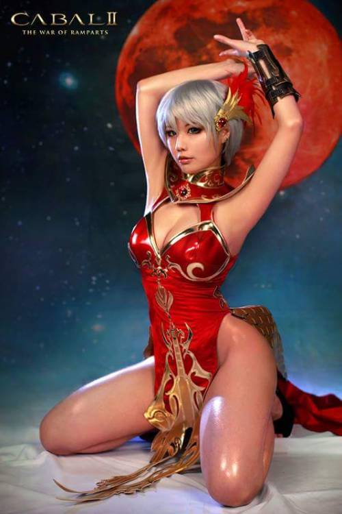 hottestcosplayer:  Hottest Cosplayer features the hottest cosplayers from around the world! Submit your photos to be featured! Submit as many photos as you want!