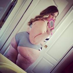 khaleesidelrey:  Well you can just go ahead and kiss my (_____|_____) 👑🍑 #plussize #fatbabe #bigbigbooty #curvesreign