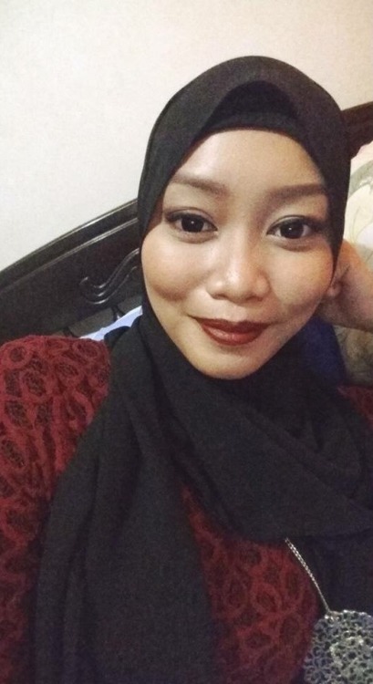 minahhunter: skaikru62: Pakai tudung untuk fashion je ke. Tkpe, amek lagi Byk gbr sexy2 okay ☺️ Laws