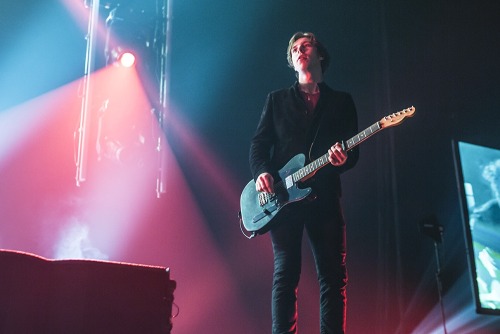 allthingsmary:Im loving these bunch of photos of Van Mccann, these are still from the SSE Wembley Ar