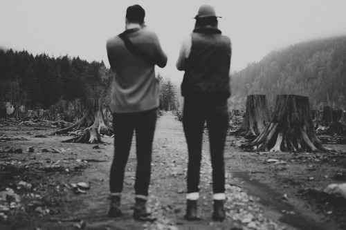 bethanymarieco:Exploring with Lauren and Shawn© Bethany Marie Photography